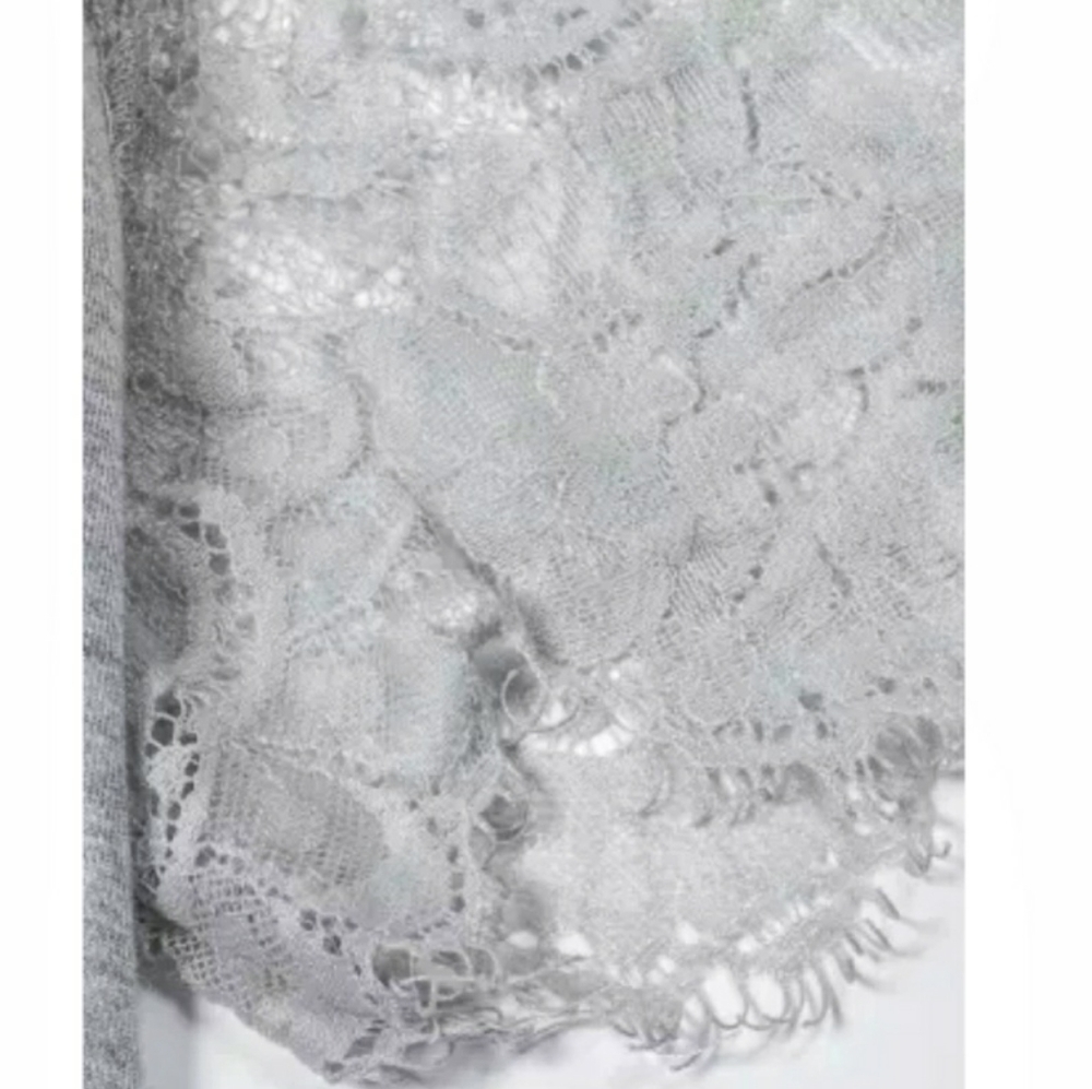 ANGEL Wings Gypsy Grey Lace Sleeve V Neck Tee NWT - Picture 7 of 10